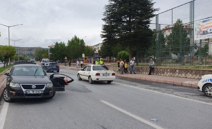 Kayseri’de Trafik Kazası: 3 Yaralı