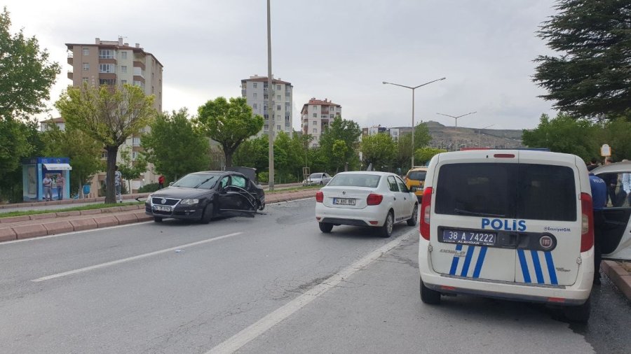 Kayseri’de Trafik Kazası: 3 Yaralı