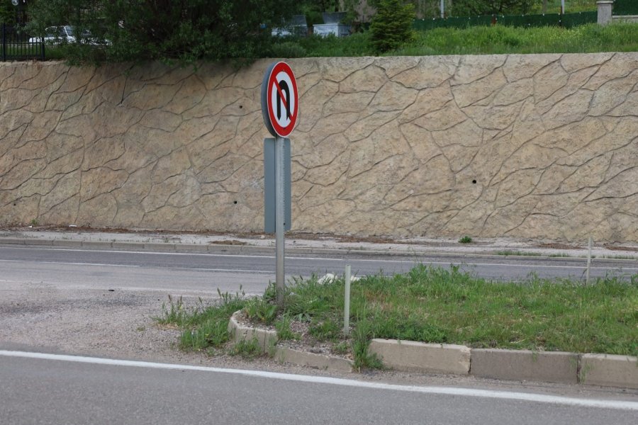 Pınarbaşı Halkı: "yollar Delik Deşik, Kaldırımlar Eğit Bükük"