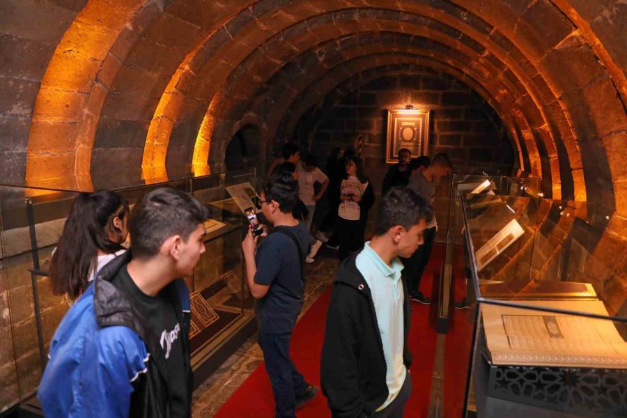 ‘rota Talas’ Gezdiriyor, Öğretiyor