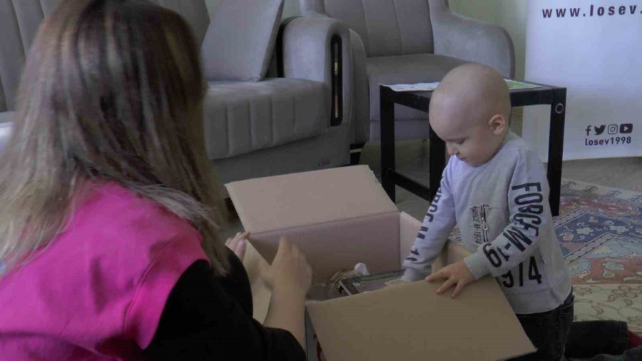 Lösemi Hastası Depremzede Ömer’e Bayram Öncesi Moral Ziyareti