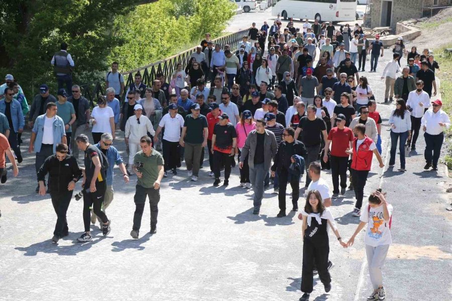 Kayseri Protokolü Gençlerle Soğanlı’yı Keşfetti