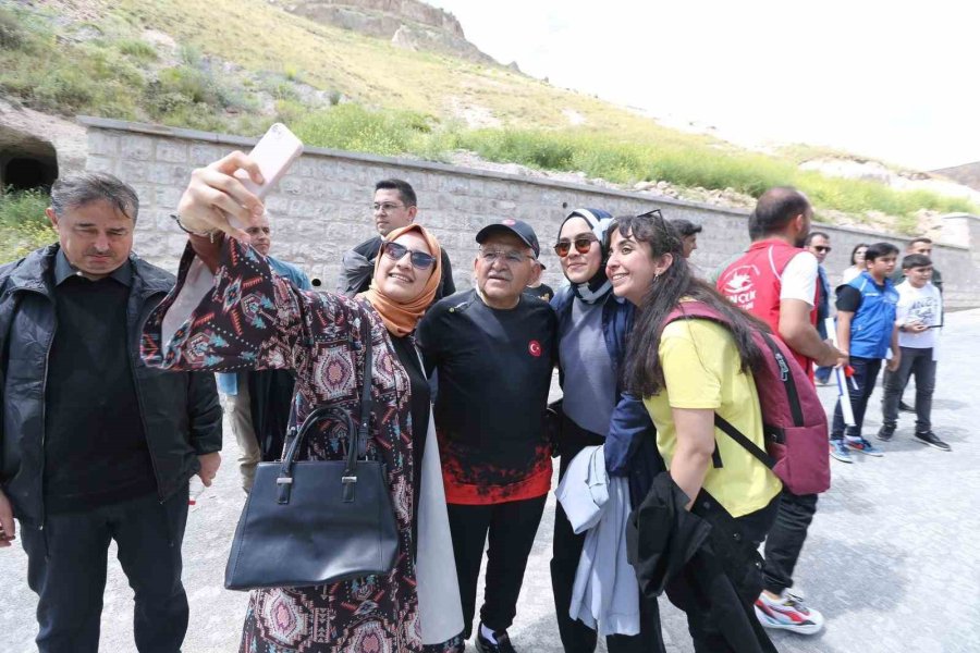 Kayseri Protokolü Gençlerle Soğanlı’yı Keşfetti