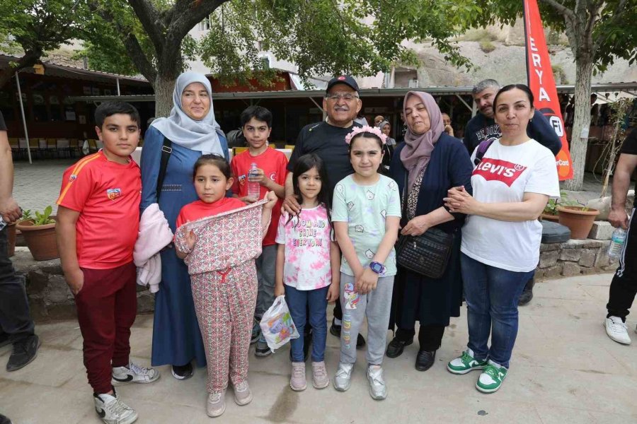 Kayseri Protokolü Gençlerle Soğanlı’yı Keşfetti