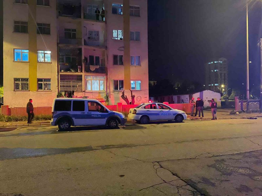 Silahla Vurulan Şahıs Ağır Yaralandı