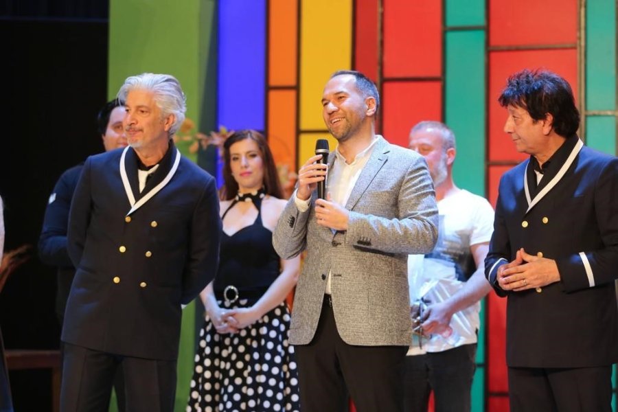 Niğde’de ’süt Kardeşler’ Tiyatro Oyunu Sahnelendi