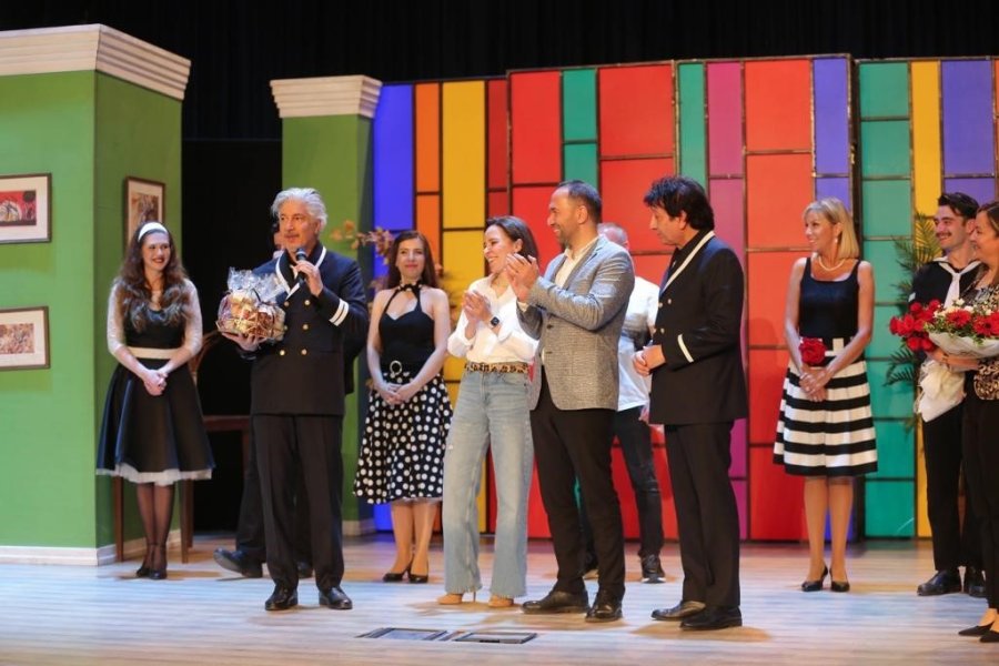 Niğde’de ’süt Kardeşler’ Tiyatro Oyunu Sahnelendi