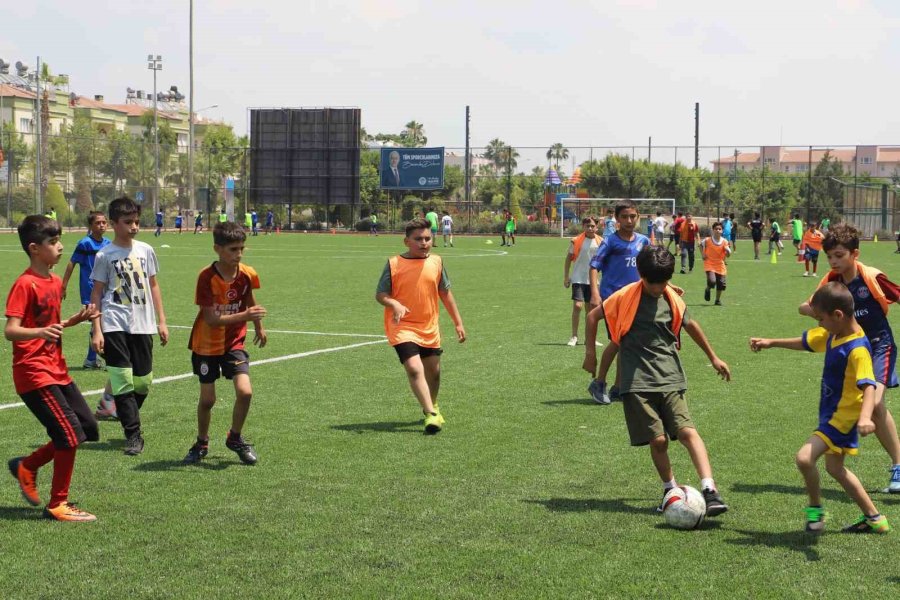 Akdeniz’de Yaz Spor Okulları Kursları Başlıyor