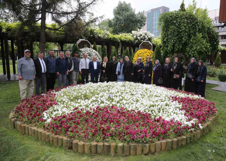 Başkan Büyükkılıç: "hemşehrilerimize En İyi Hizmeti Sunmaya Gayret Gösteriyoruz"