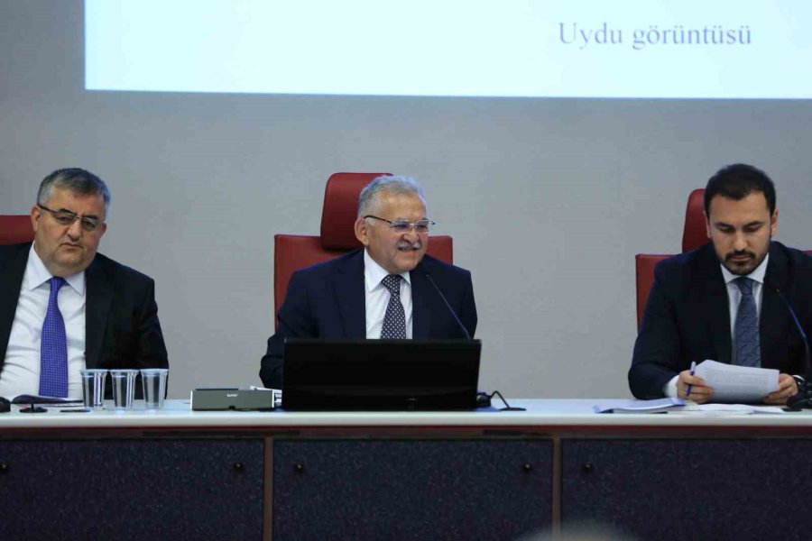 Büyükşehir Belediye Meclisi Toplandı