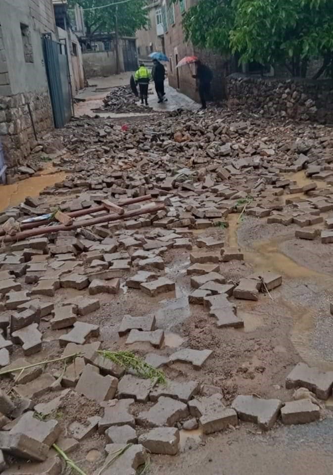 Sağanak Yağış Kayseri’de Sele Neden Oldu