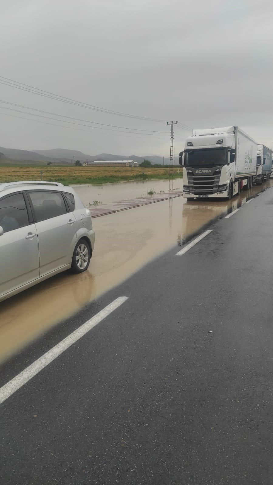 Sağanak Yağış Kayseri’de Sele Neden Oldu