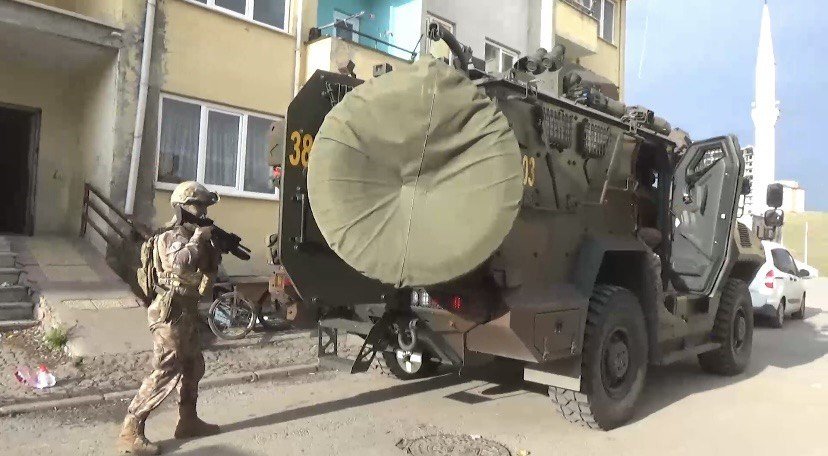 Kayseri’de Hırsızlık Ve Yankesicilik Operasyonunda 9 Tutuklama