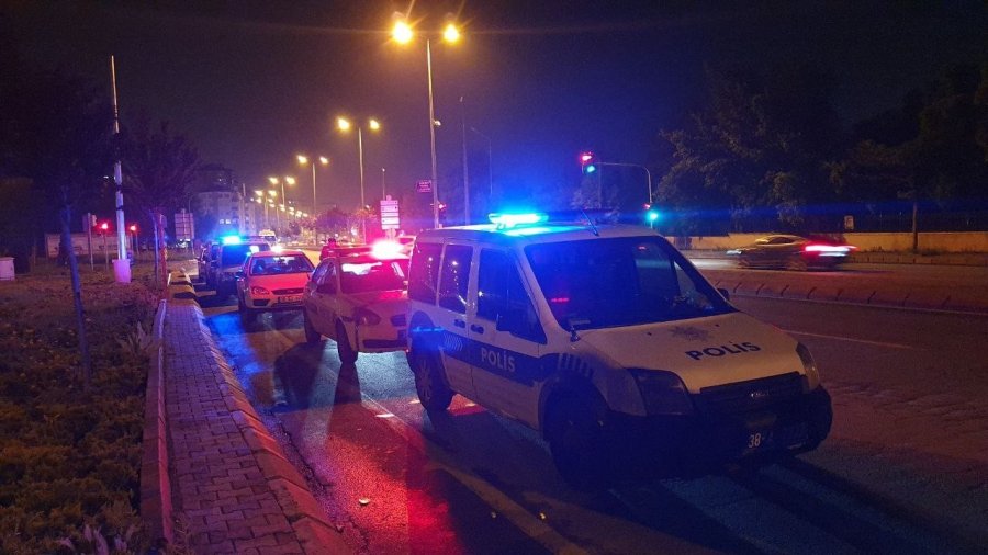 Trafikte Tartıştığı Kişi Tarafından Pompalı Tüfekle Vuruldu