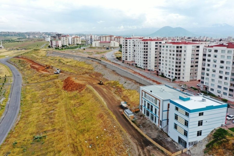 Başkan Çolakbayrakdar: "insanların Mutlu Yaşayabileceği Bir Kocasinan İnşa Ediyoruz"
