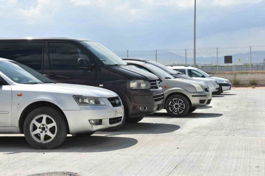240 Milyonluk Vurgun Yaptıkları Araçları Sipariş Üzerine Getirmişler