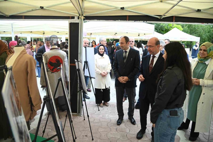 Beyhekim Gelişim Ve Teknoloji Akademisi Yılsonu Sergisiyle Dönemi Kapattı