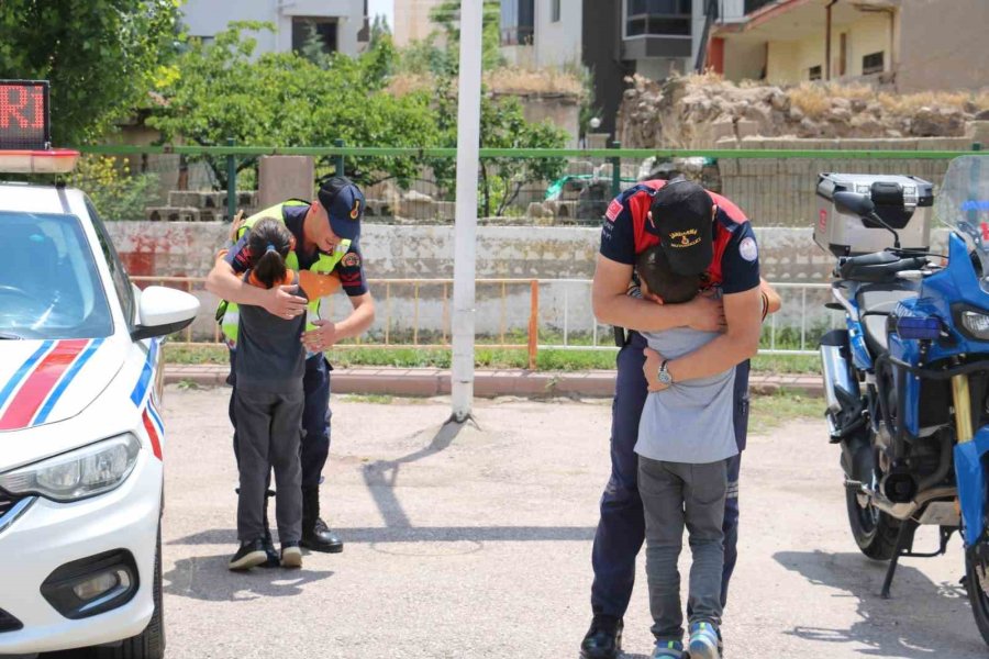 Jandarma 184. Kuruluş Yıl Dönümünde Öğrencilerle Buluştu