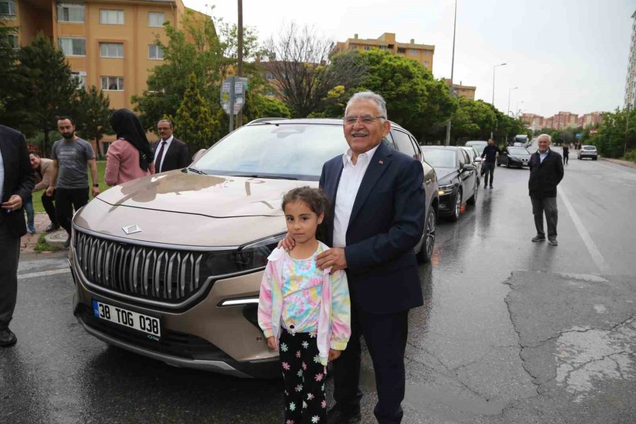 Başkan Büyükkılıç’a Mahalle Ziyaretlerinde Yoğun İlgi