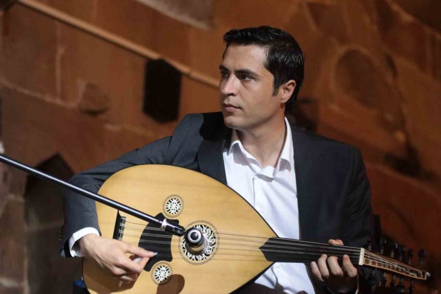 Kaymakam Ve Öğrenciler Çaldı, Engelli Çocuklar Eğlendi