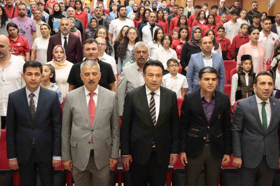 Kayseri’nin Yıldızları Ödüllendirildi