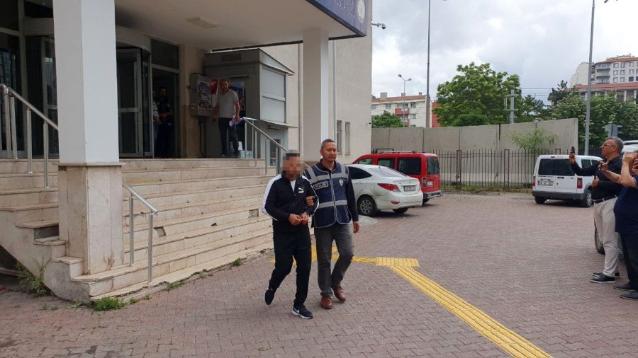 Aranan Şahıslara 40 Ekip Ve 106 Personelle Eş Zamanlı Operasyon