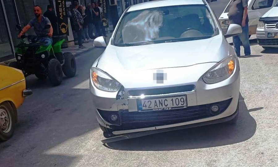 Yolun Karşısına Geçmek İsteyen Çocuğa Otomobil Çarptı