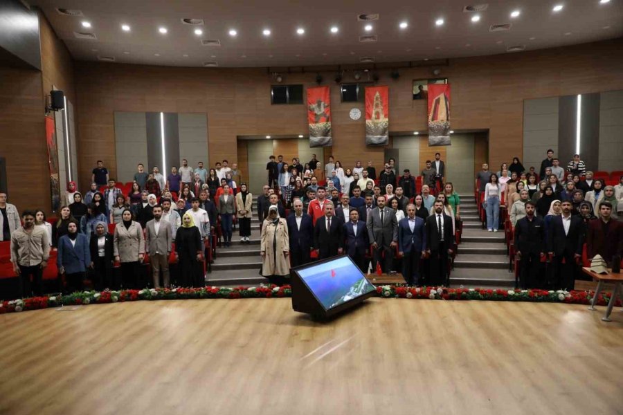 Melikgazi’de Gençlere Özel ‘milli Değerlerimiz Çanakkale’ Konferansı
