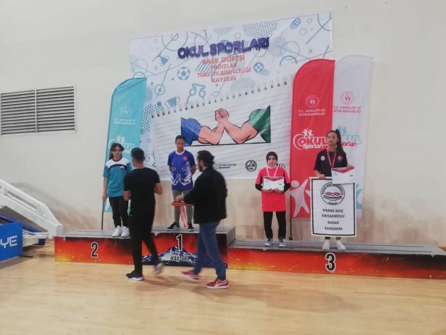 Muşlu Demir Bilek Sporcu Çift Kolda Başarıya Ulaştı