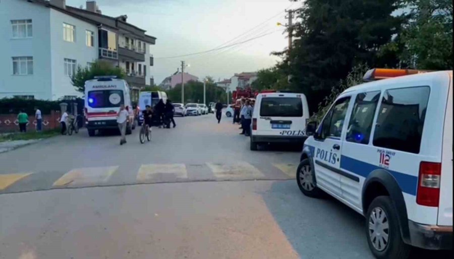 Bahçe Hortumu Almak İçin Çıktığı Tavan Arasında, Kayıp Oğlunu Hortuma Asılı Halde Buldu