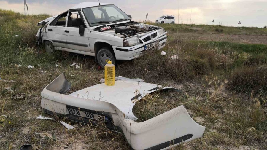 Aksaray’da 2 Araç Çarpıştı: 1’i Ağır 3 Yaralı