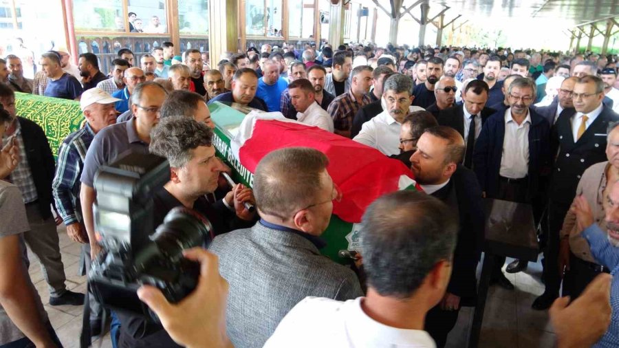 Ankara’da Ölen Avukat Belen Nesil Coşğun Aksaray’da Son Yolculuğuna Uğurlandı