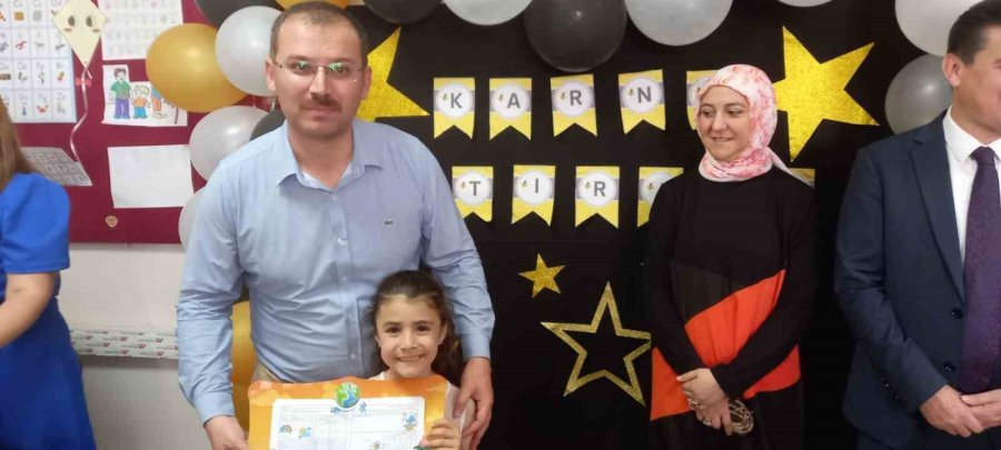 Kumluca’da 15 Bin 849 Öğrenci Karne Sevinci Yaşadı