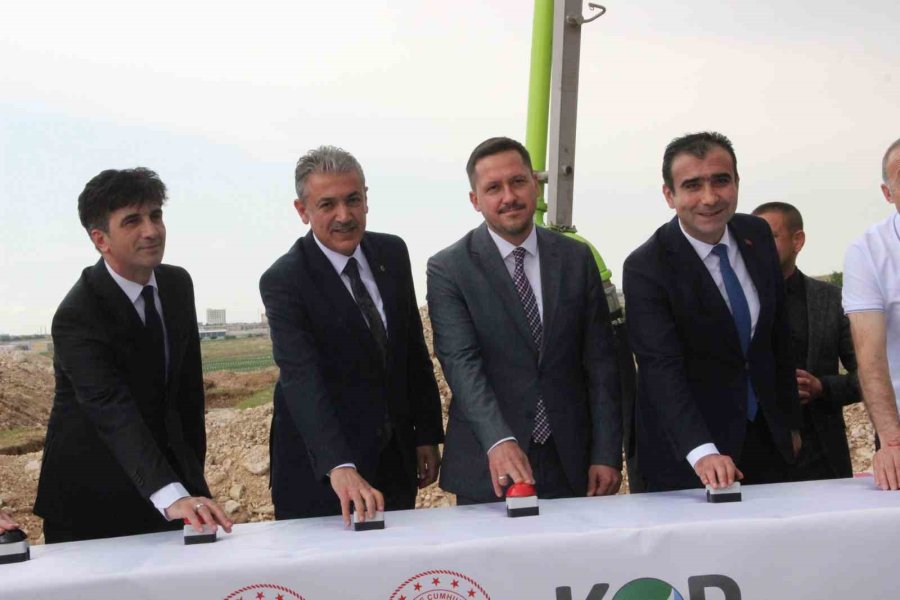 Karaman’da Türkiye’nin İlk Elma Borsası’nın Temeli Atıldı