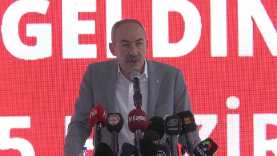 Kadınların El Emeği Göz Nuru Ürünleri Görücüye Çıktı