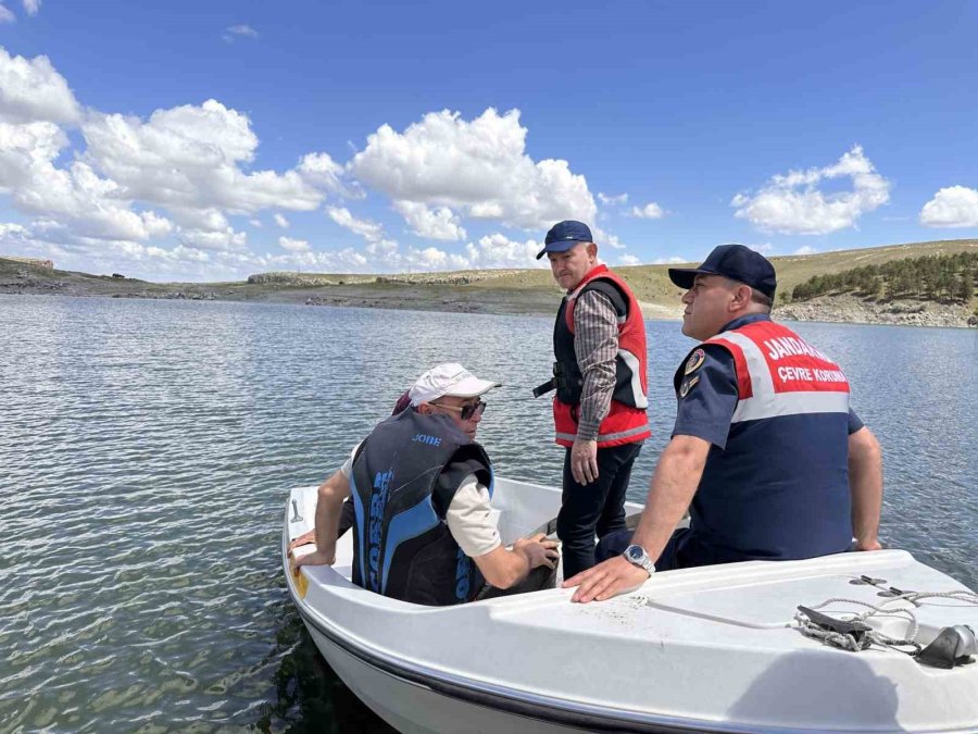 Jandarma Tekneyle, Baraj Ve Göletlerde Devriyede