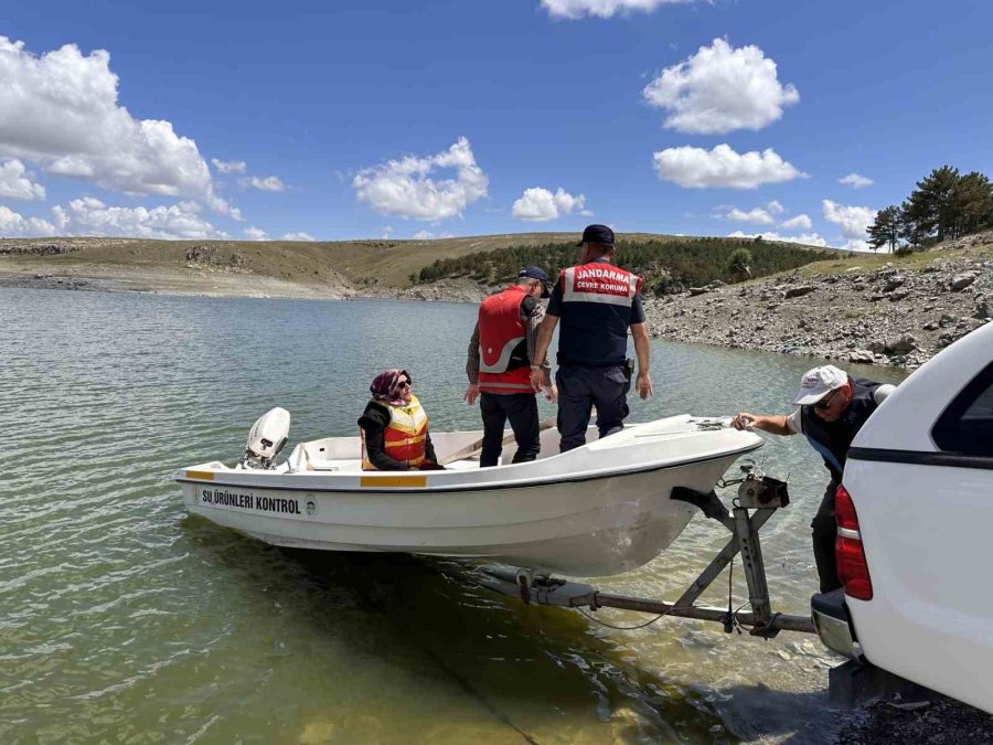 Jandarma Tekneyle, Baraj Ve Göletlerde Devriyede