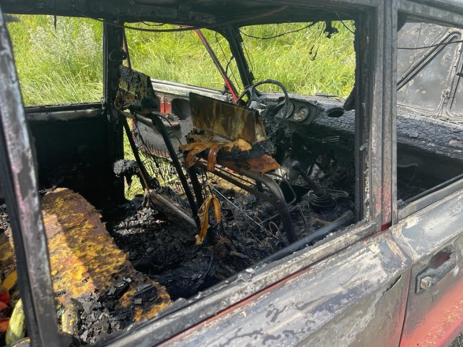 Hareket Halindeki Otomobil Alev Alev Yandı