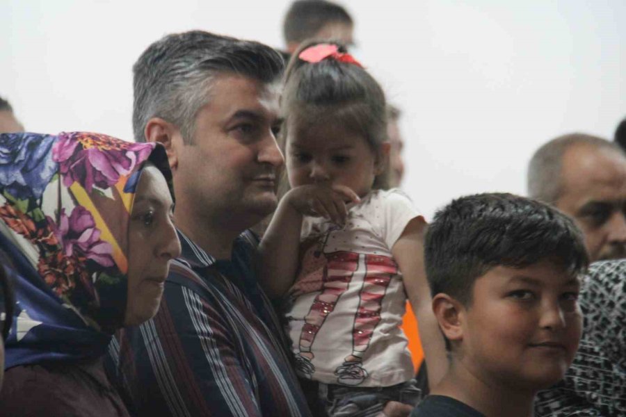 Babalar; Gününü Çocuklarıyla Kusmall Avm’de Kutladı