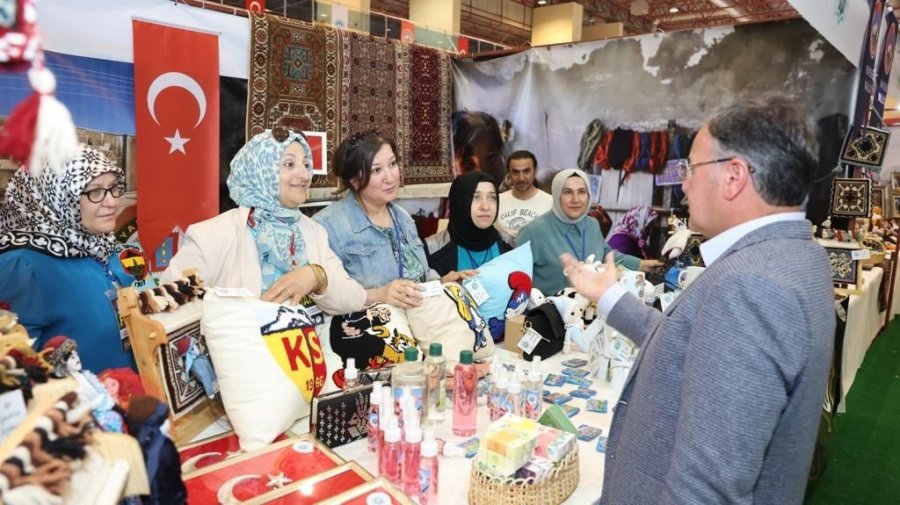 Hekkop, Girişimci Kadınların Ufkunu Açıyor