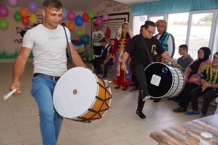 Karaman’da Askerliklerini Tamamlayan 21 Engelli, Düzenlenen Eğlencede Gönüllerince Eğlendi