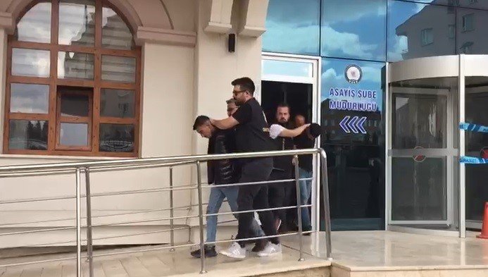 Alacak Verecek Kavgasında 1 Kişiyi Öldüren Şüpheliler Tutuklandı