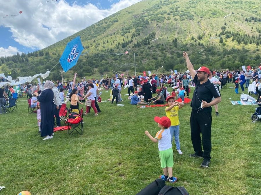 Babalar Günü’nde Anlamlı Şenlik