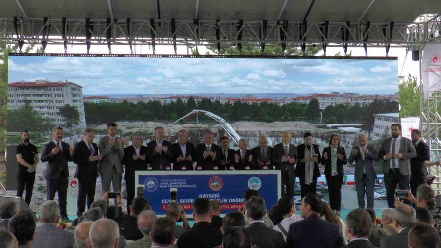 Bakan Özhaseki: “deprem Bölgesindeki Kent Merkezlerinde ‘yerinde Dönüşüm’ Yapacağız”