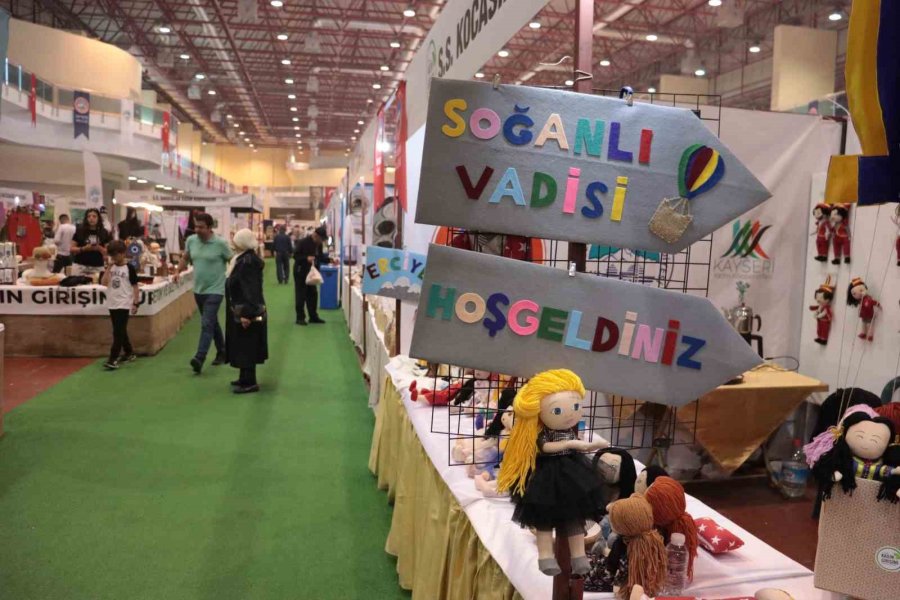 Kadınların El Emeklerine Yoğun İlgi