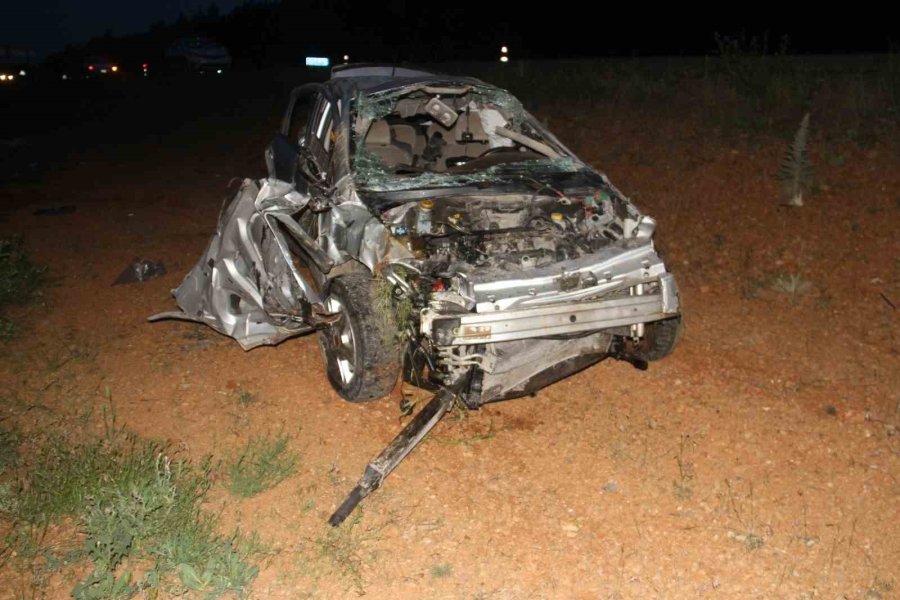 Lastiği Patlayan Otomobil Takla Attı: 5 Yaralı