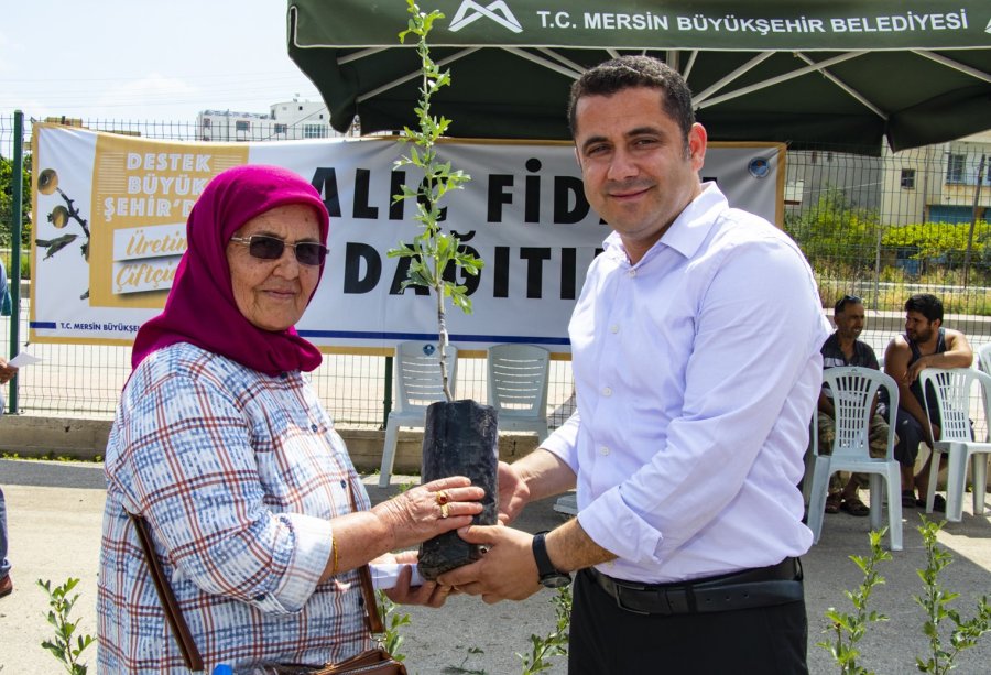 Mersin Büyükşehir Belediyesinin Üreticiye Desteği Sürüyor