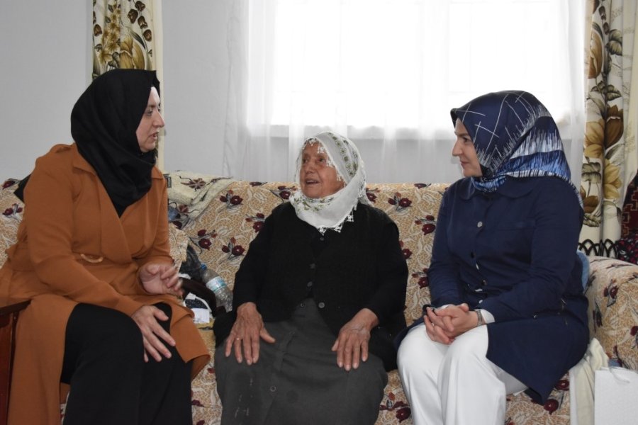 Başkanın Eşi Fatma Çolakbayrakdar, ‘gönül Kazan’ı İle Gönülleri Kazanmaya Devam Ediyor