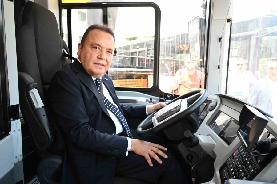 Başkan Böcek: "ulaşım Sektörü İle İlgili Tüm Otobüslerin Büyükşehir Belediyesine Ait Olması Gerekiyor"