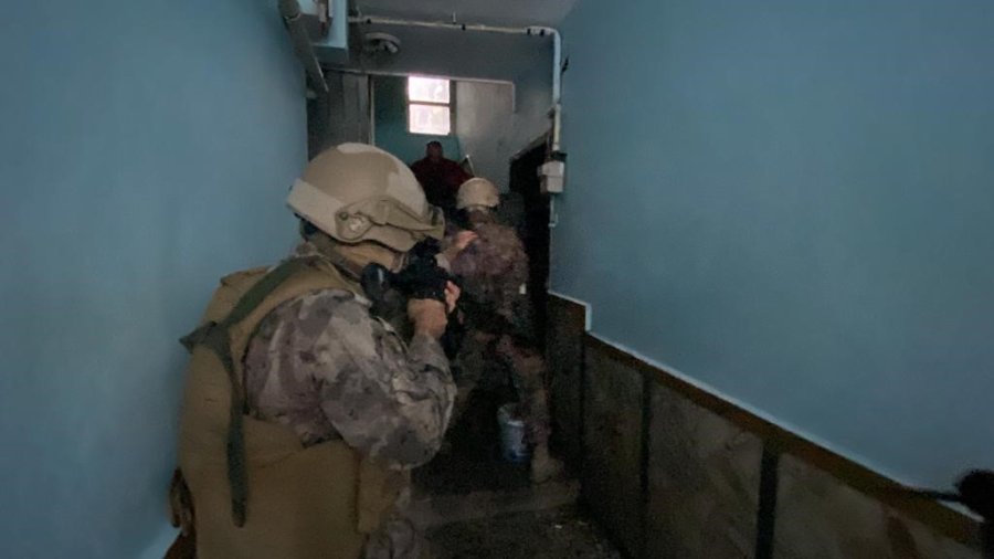 ’yüzüncü Yıl Operasyonu’nda Uyuşturucu Tacirlerine Eş Zamanlı Baskın